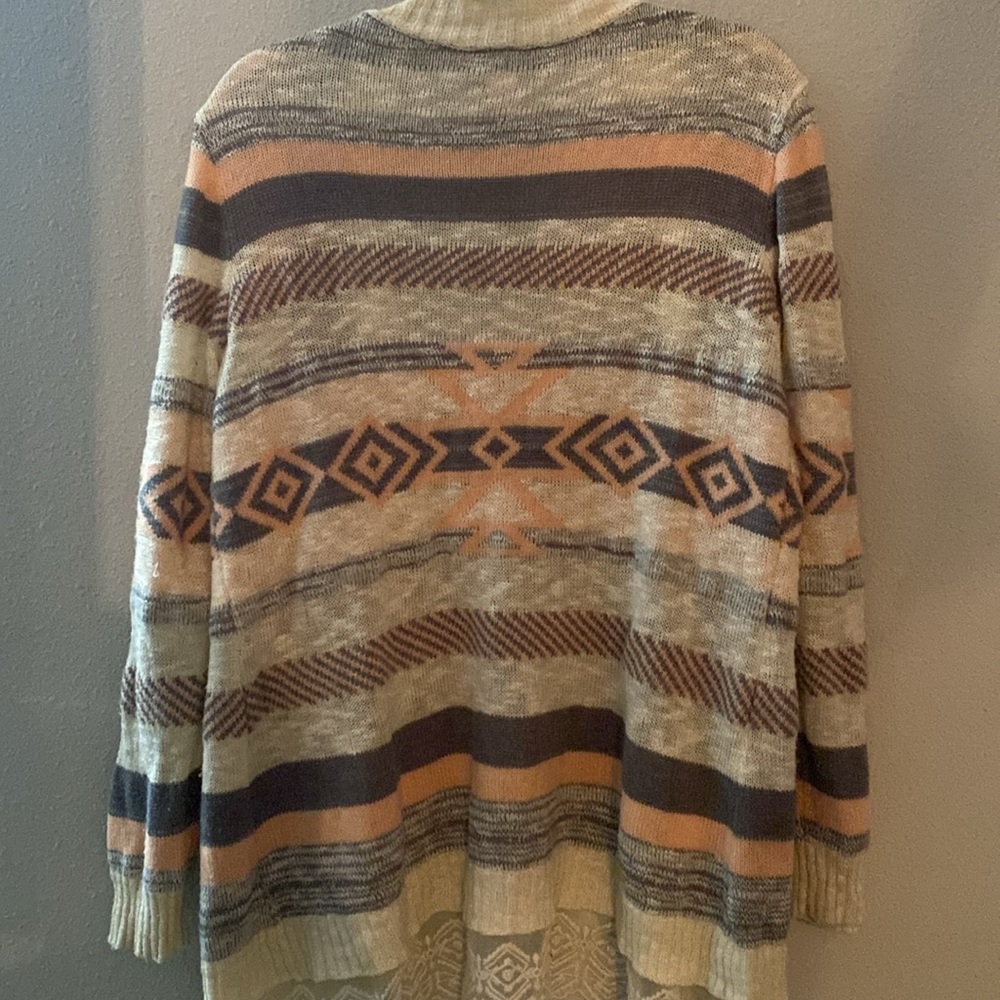 Sweater
XL - Picture 3 of 3
